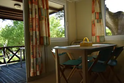 Un balcón o terraza de Bungalows, Camping Vega de Francia