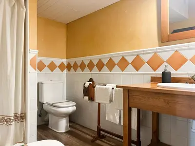 Un baño de Casa Rural La Fuente del Jerte