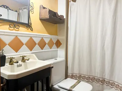 Un baño de Casa Rural La Fuente del Jerte