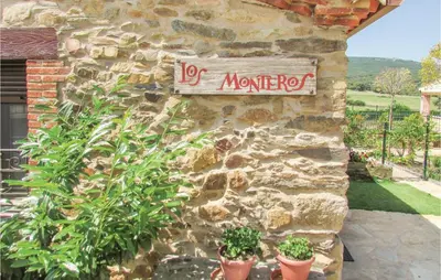 Plano de Awesome Home In Aldeanue De La Sierra