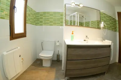 Un baño de Edificio Reyes