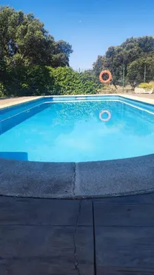 Piscina en o cerca de Casa rural Suerte de los Mozos