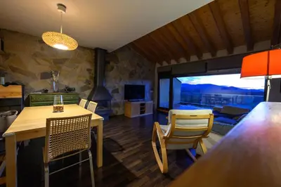 Una televisión o centro de entretenimiento en La Portilla de Gredos. Casa rural