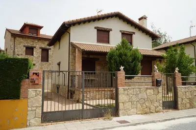 Edificio en el que se encuentra el chalet de montaña