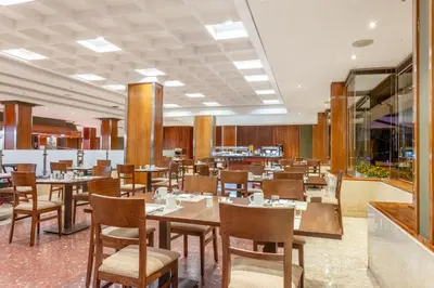 Un restaurante o sitio para comer en Crisol Regio