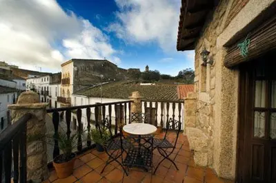 Vista general de una montaña o vista desde la casa o chalet