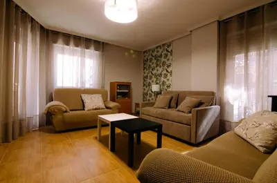 Zona de estar de Vut. GALERIA DEL OESTE