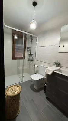 Un baño de Apartamentos en el Valle del Jerte Flores para Angela