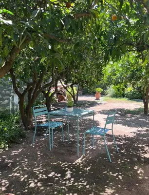 Jardín al aire libre en El huerto de Lino