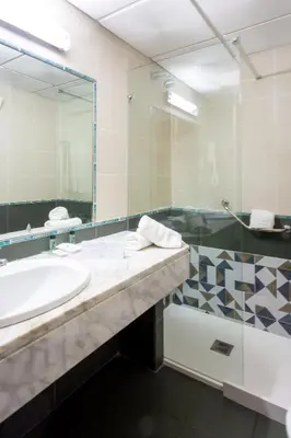Un baño de Hotel Zeus