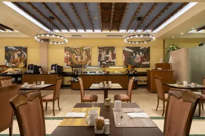 Un restaurante o sitio para comer en Eurostars Las Claras