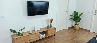 Una televisión o centro de entretenimiento en Conde de la Encina