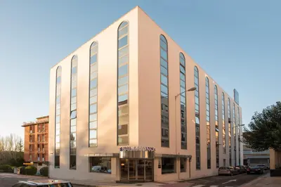 Edificio en el que se encuentra el hotel