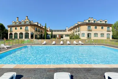 Piscina en o cerca de Hotel Sonsoles Ávila