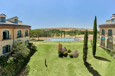 Piscina en o cerca de Hotel Sonsoles Ávila