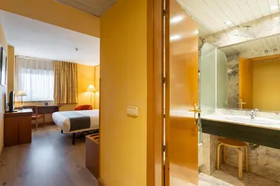 Un baño de Hotel Alda Río Tormes