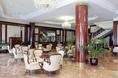 El vestíbulo o zona de recepción de Hotel Alameda Palace