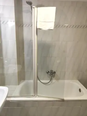 Un baño de Hotel Mercado by gaiarooms