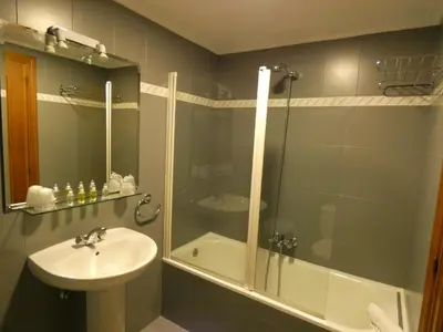 Un baño de Hotel Mercado by gaiarooms