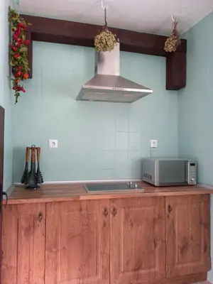 Una cocina o zona de cocina en Casa Rural Las Raíces, Sierra de San Vicente