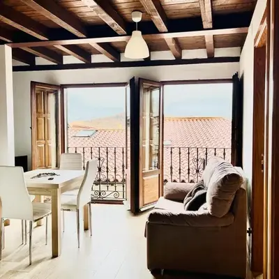 Apartamentos Raíces
