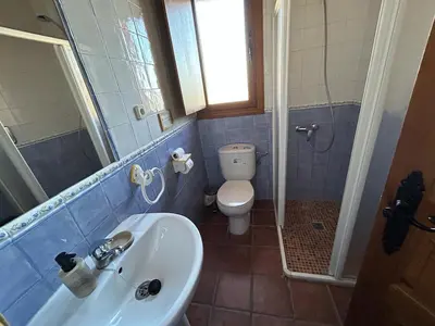 Un baño de Casa Rural Roja