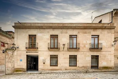 Edificio en el que se encuentra el hotel