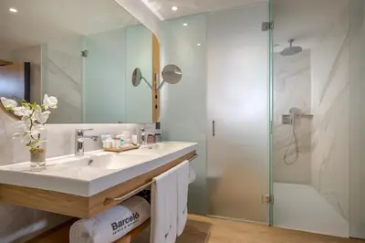Un baño de Barceló Cáceres V Centenario