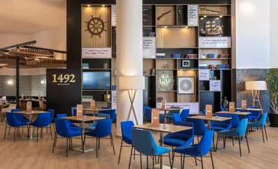 Un restaurante o sitio para comer en Barceló Cáceres V Centenario