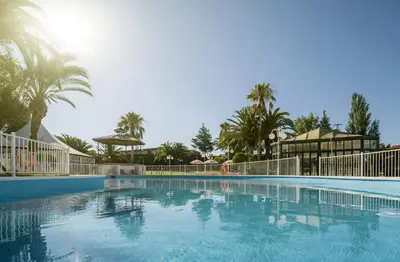 Piscina en o cerca de Hotel Ilunion Las Lomas