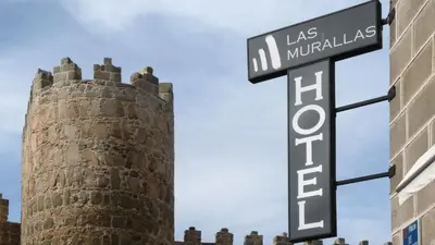 Certificado, premio, señal o documento que está expuesto en Hotel Las Murallas