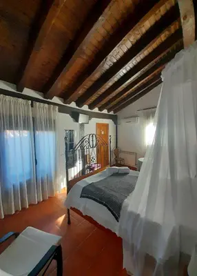 Cama o camas de una habitación en Hotel Rural Sierra de Francia