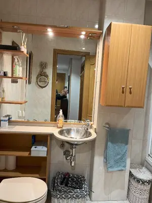 Un baño de MYM Vivienda Ávila, buena situación. VUT-AV-00805
