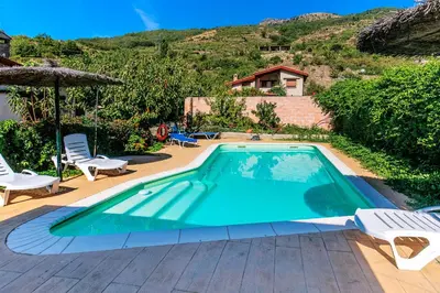 Piscina en o cerca de Casa Rural Las Picotas