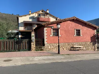 Edificio en el que se encuentra el chalet de montaña