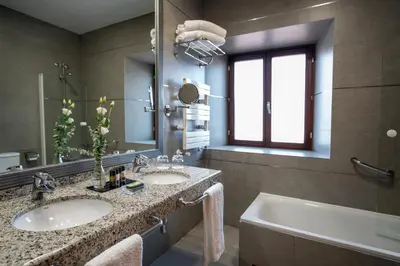 Un baño de Hospes Palacio de Arenales & Spa