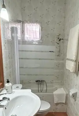 Un baño de El Desván de Gredos