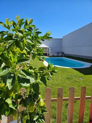 Piscina en o cerca de Casa Rural A la Vera de Monfrague