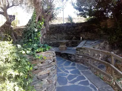 Jardín al aire libre en Hotel Conventual de Alcántara