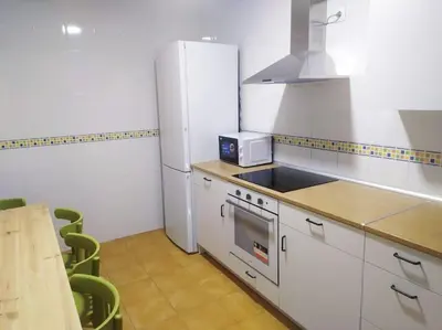 Una cocina o zona de cocina en Piso.2hab+2baños+garaje+Asc+A C.