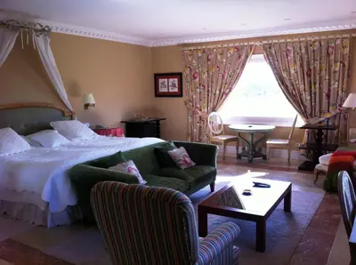 Cama o camas de una habitación en Hotel Valdepalacios Gourmand 5* GL