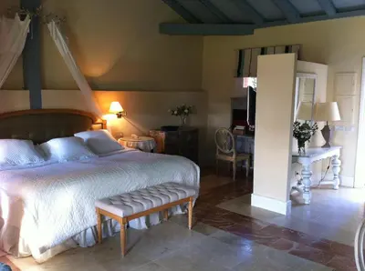 Cama o camas de una habitación en Hotel Valdepalacios Gourmand 5* GL