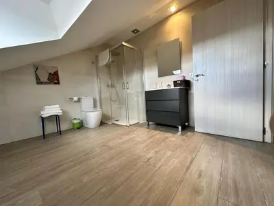 Un baño de V Apartamento junto a PlazaMayor