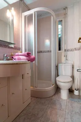 Un baño de El nido de Cigüeñas