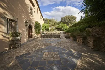 Jardín al aire libre en Lagar La Pizarra Casa Rural