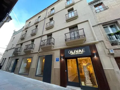 Edificio en el que se encuentra el hostal o pensión