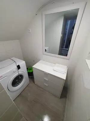 Un baño de Melania House
