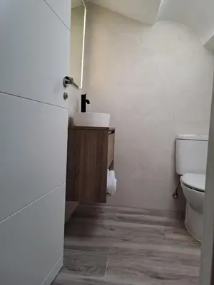 Un baño de VUT Adarve