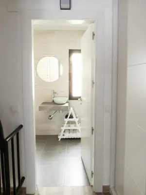 Un baño de VUT Adarve
