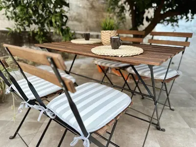 Un patio o zona al aire libre en Casa Rural Puebla Deluxe l Privacidad e intimidad